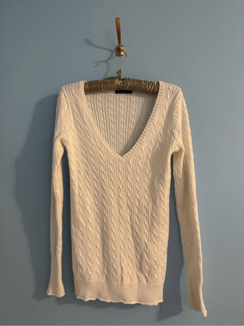 Brandy Melville white V neck cable-knit sweater OS